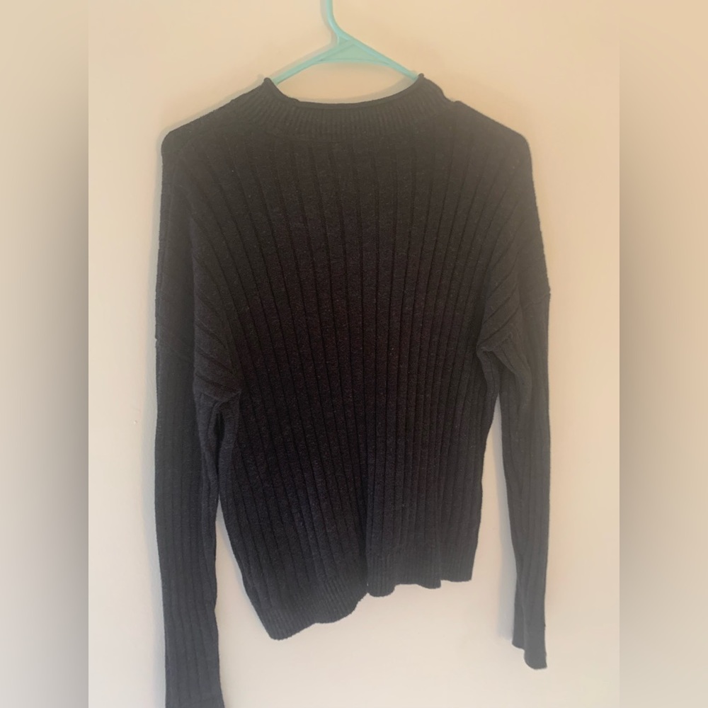 Mock neck thick sweater